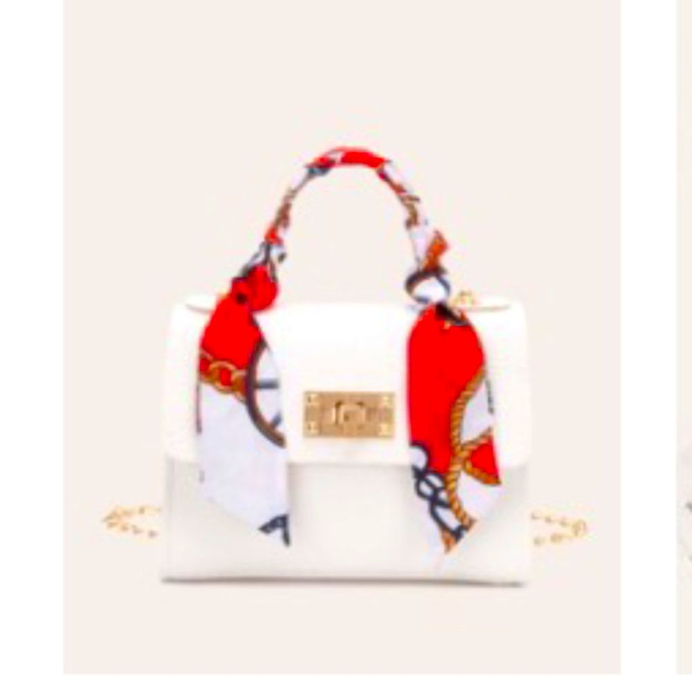 White Purse 🤍